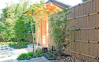 人工強化竹垣（エバーバンブーセット）を見る