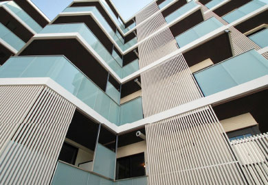 内・外装ルーバーを見る