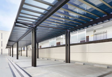 車庫まわりを見る